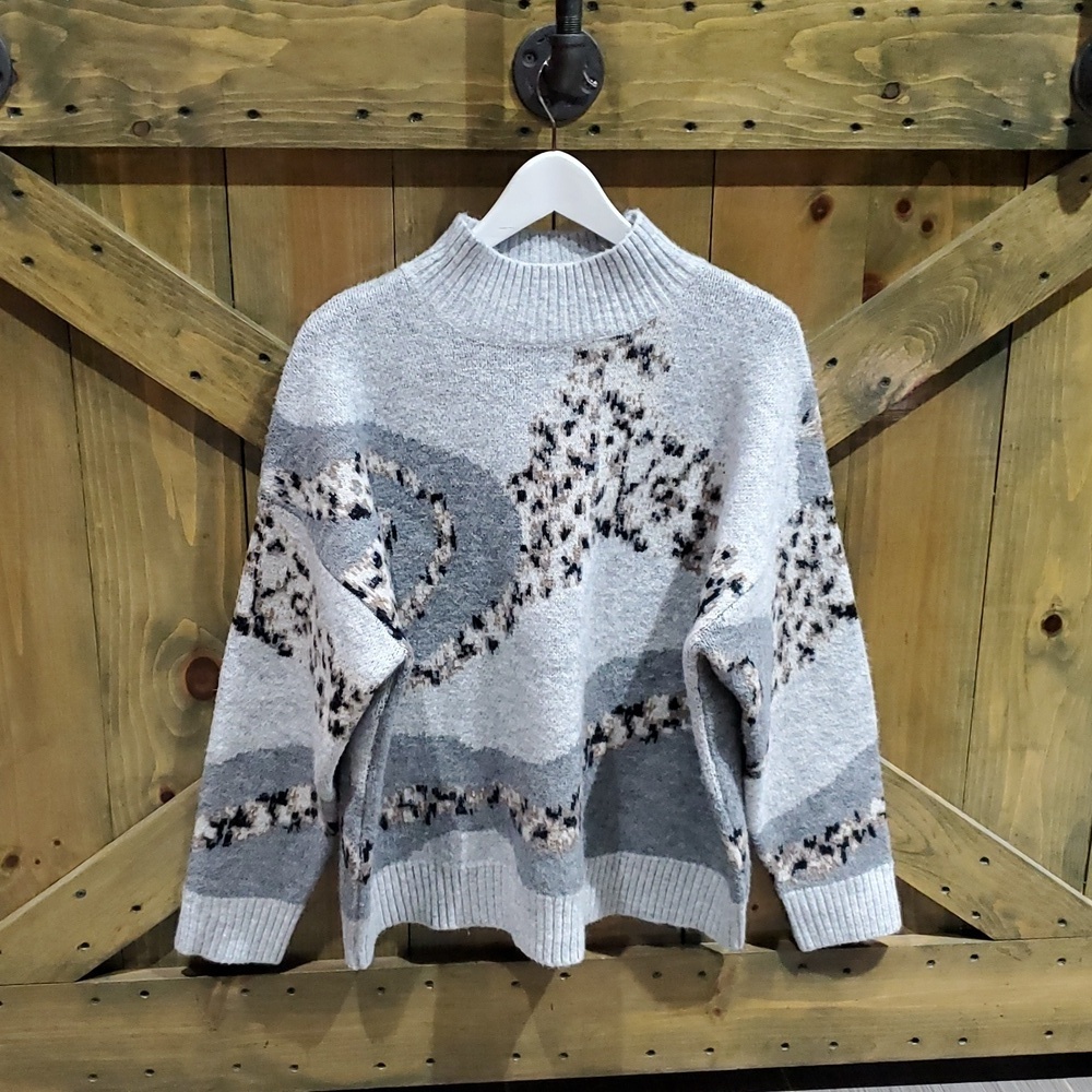 Chunky Gray Sweater Animal Print Pull Over Crew Neck